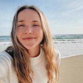 ALEXANDRA BELL