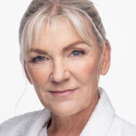 Tracey Wells