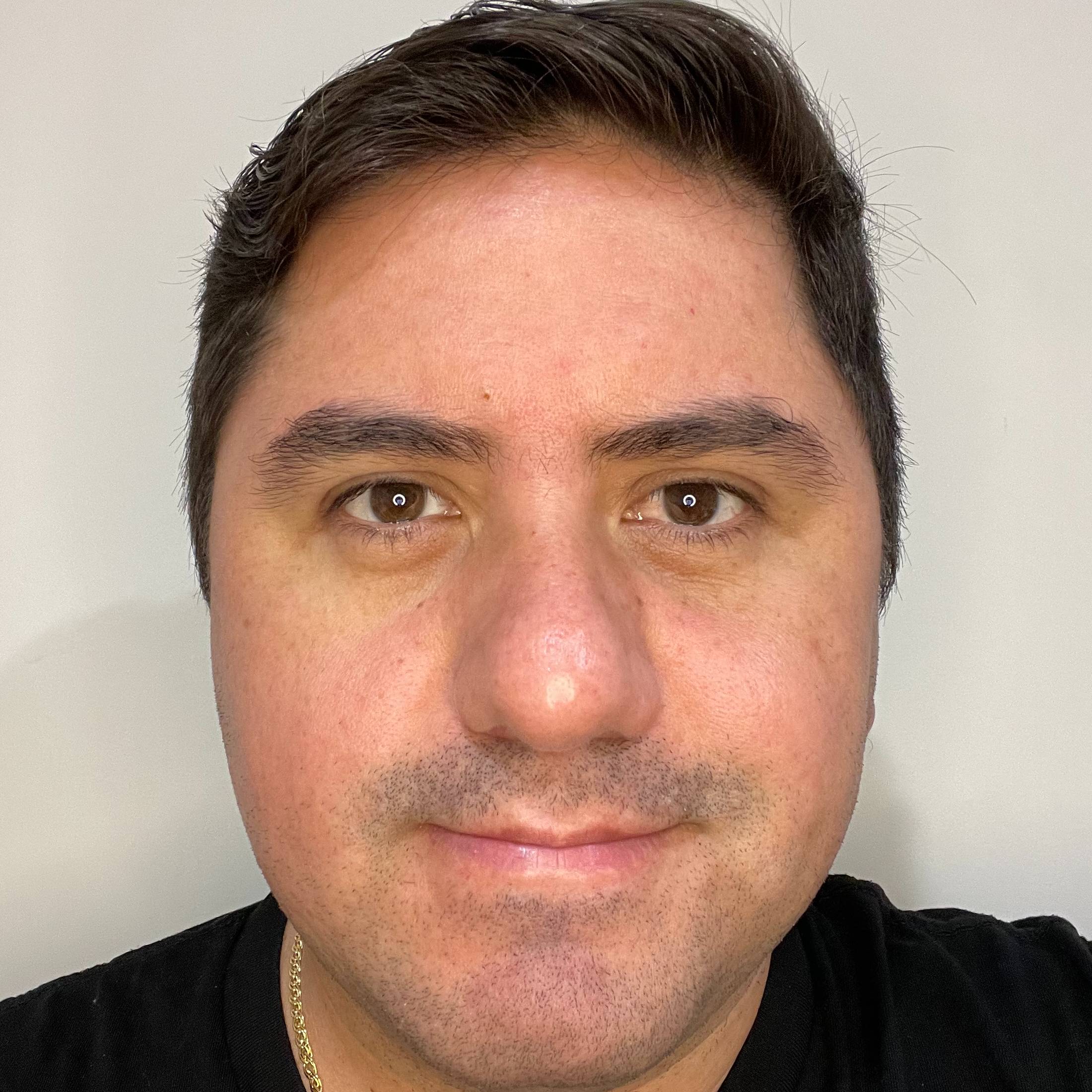 HUGO ZAMBRANO