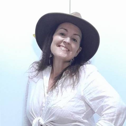 Kellie Aveyard