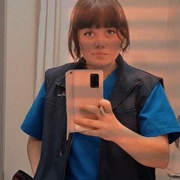 Chloe Cox