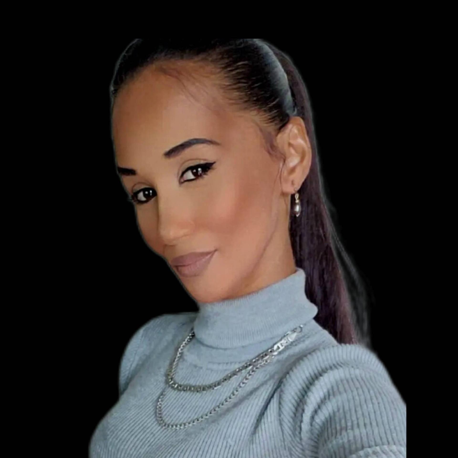 Nizreen Hayes
