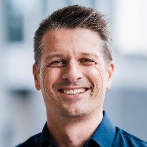 Dr Andrew Arnold
